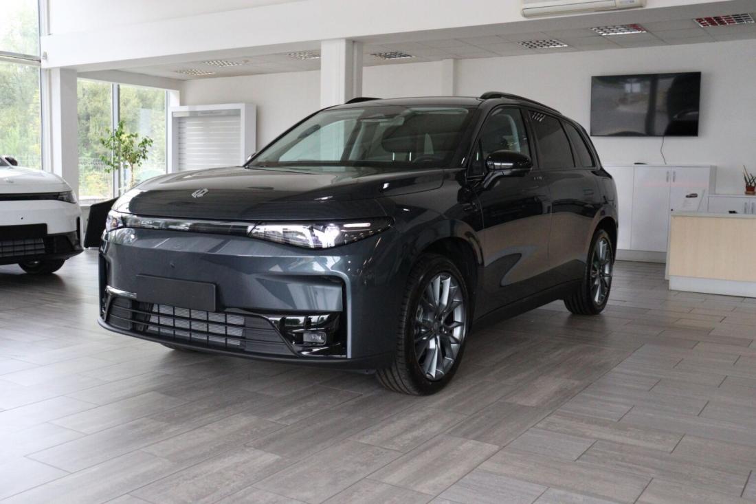 Leapmotor C10 REEV Design dojezd až 974 km